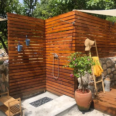 Secret Paradise-holiday With Hot Tub And Bbq