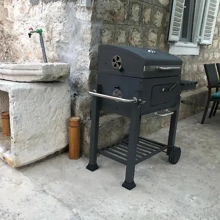 Secret Paradise-holiday With Hot Tub And Bbq بيت للعطل Lopud